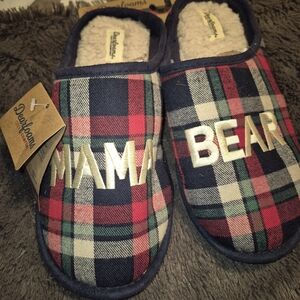 New Dearfoams Red and Green Plaid Mama Bear Slippers L 9/10
